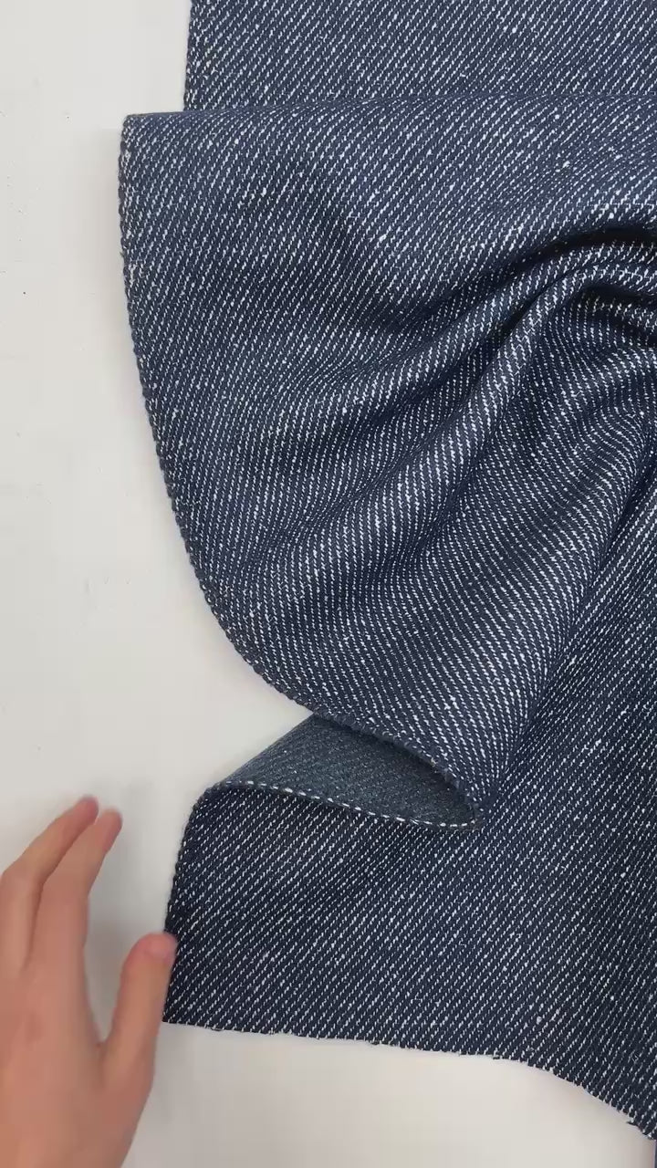 video 73bcb01b-8234-4f87-98b9-467f4ddb7d9e