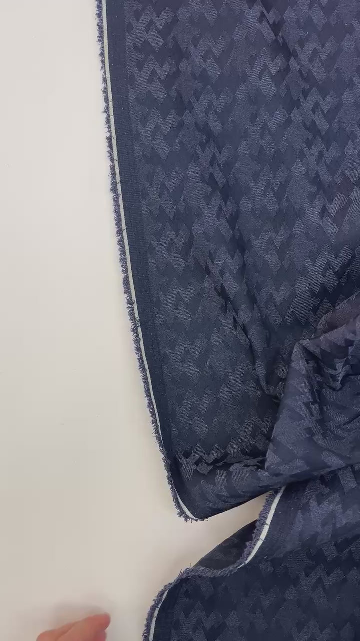 Charger la vidéo : video 307e8c97-a2a7-44a0-8afa-4c94b2d9c470