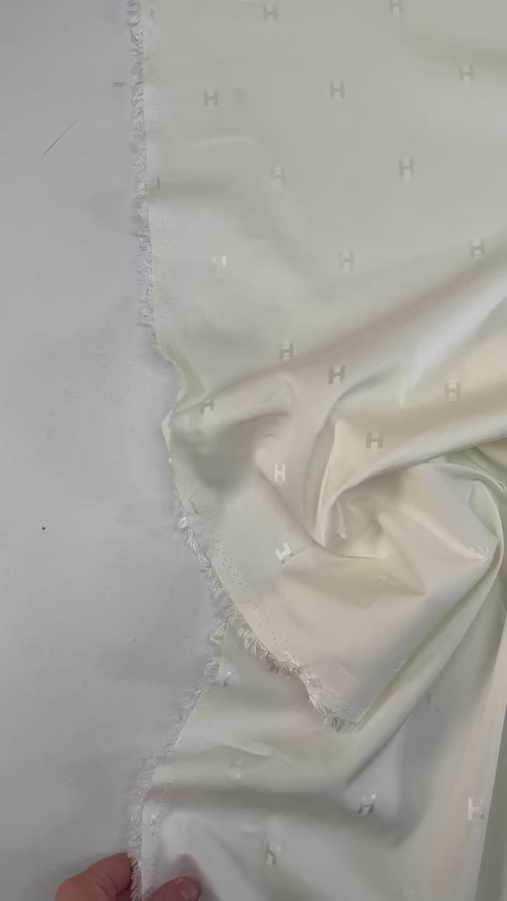 Load video: video 264bf2a9-a5da-4264-98a7-95ad67df2993