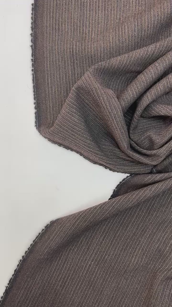 Charger la vidéo : video 1bbd4052-6062-4e93-bb70-517b4a0bc18e