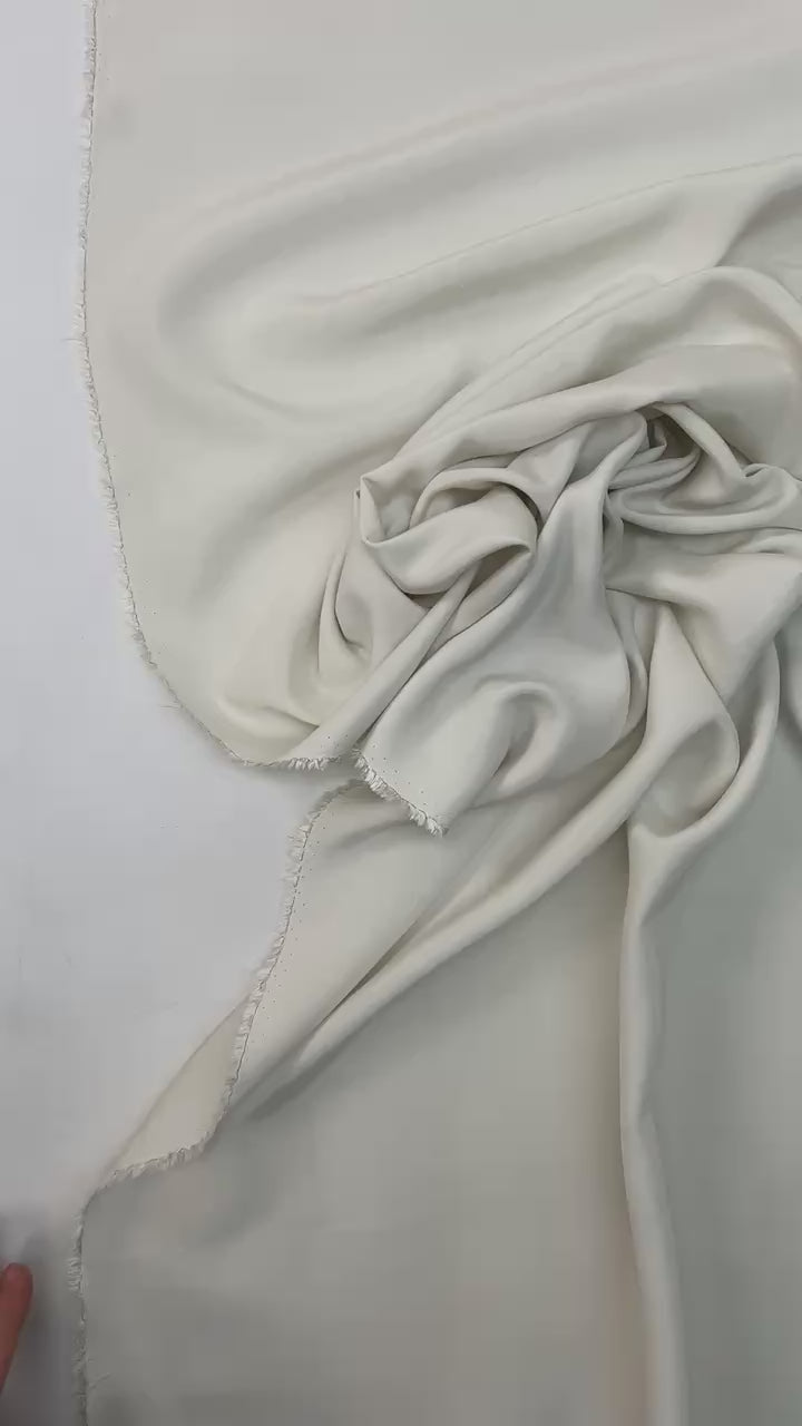 video 7d397074-b170-48e7-b4b2-80a79654acc0