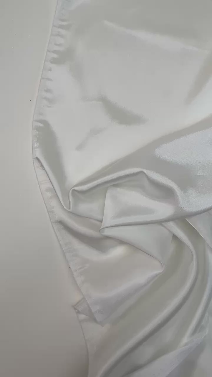 video 037ddc60-f12c-4d92-98a1-9e3fa4ce20bd