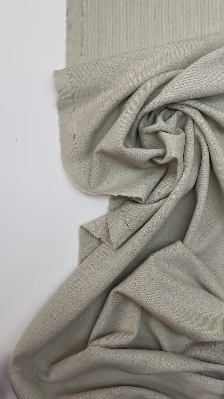 video 21f18c92-5ec6-4b11-9bd6-1a743e83ea05