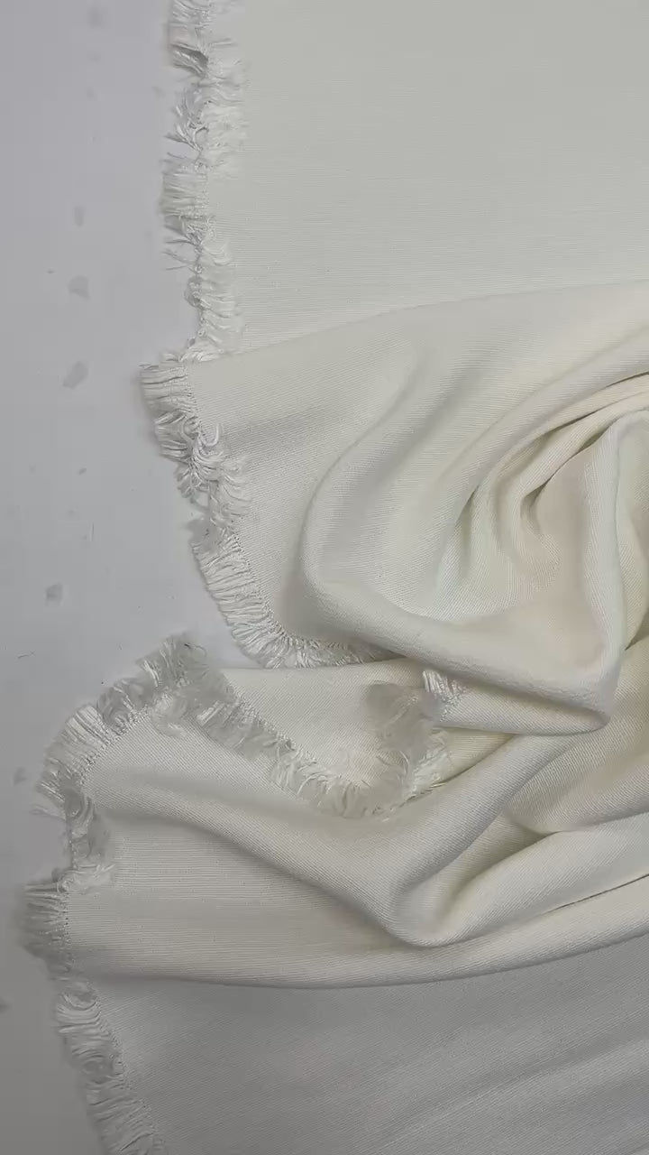 video fbf65322-b7db-4e3b-8f7f-a14e76c943e4