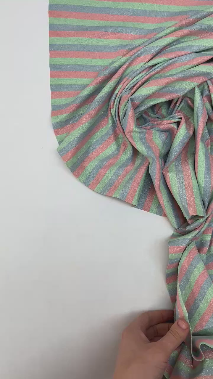 video fc1f1d63-cf39-4f2a-8c99-c564ad0b9955