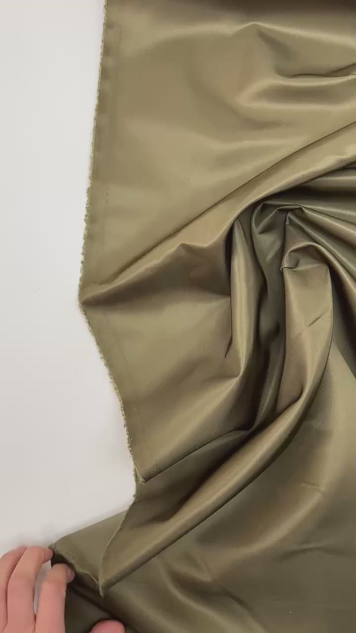 video f73c2aa8-421d-41e2-8c5d-757becb8f425