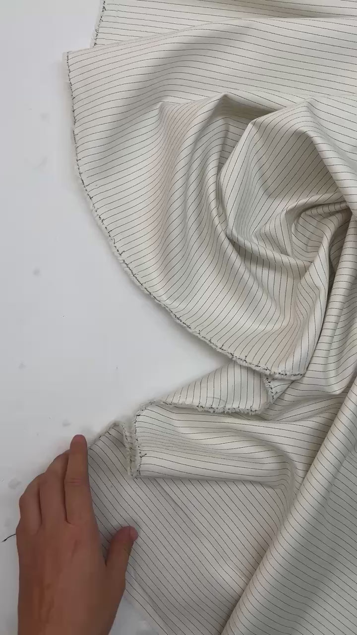 video 25c2537e-d0d7-44c0-82fb-f21ad76842e1