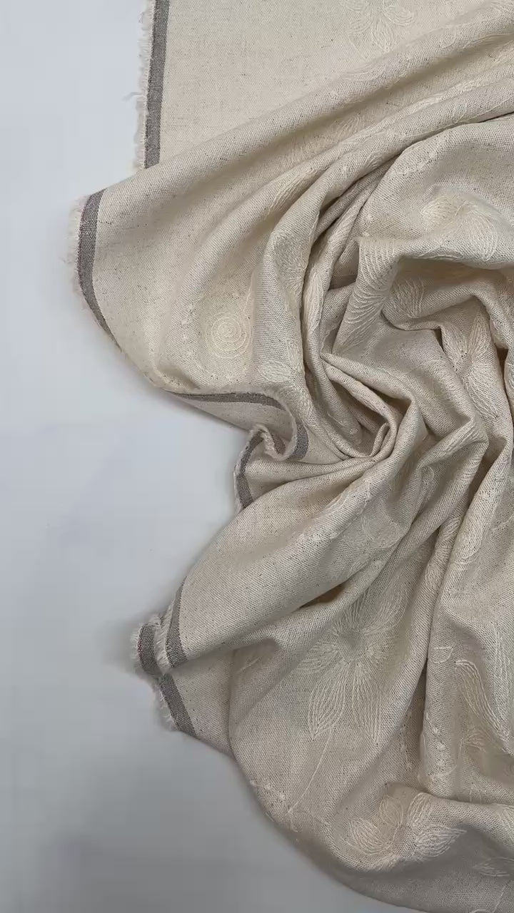 video 2d700505-91b8-4235-9742-675d4259c82e