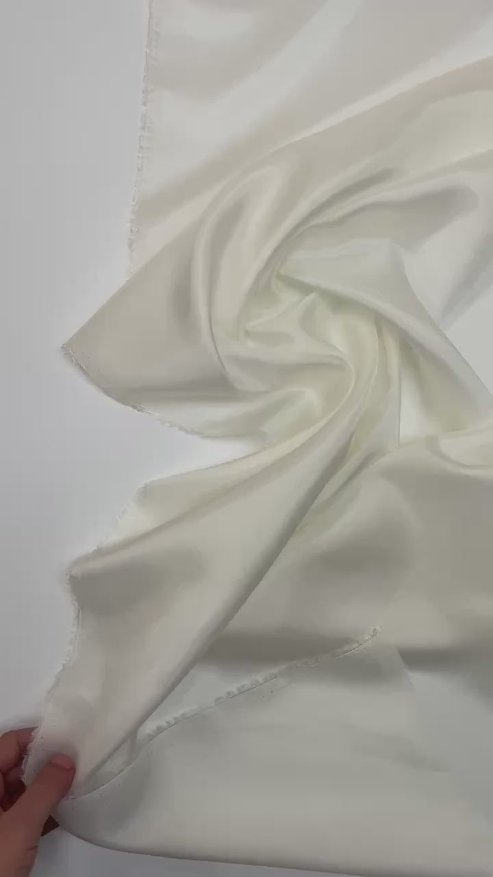 video f337ac8a-aeb3-40d3-adba-03a96f562fe3