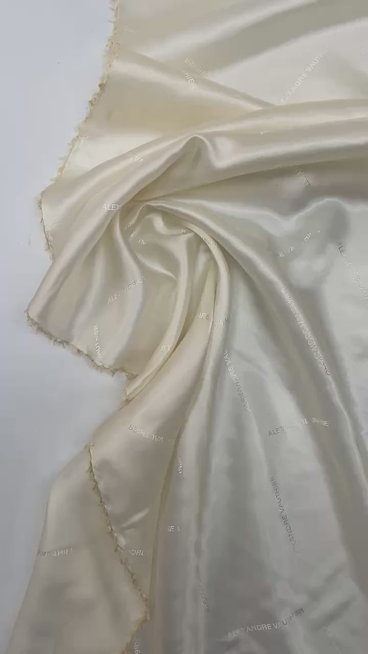 Загрузить видео: video e932d76b-cc13-4f91-a235-ddaaf94b3179