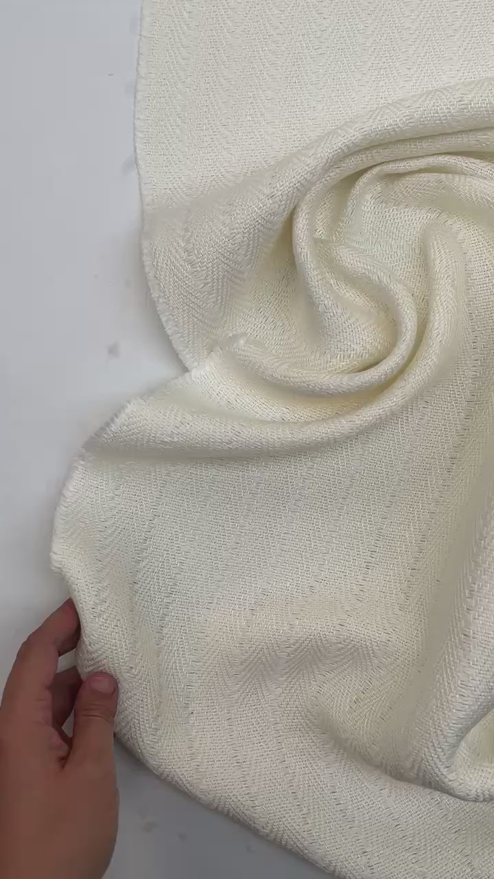 video 660b9e2e-976b-4e2a-819f-c86426d68797