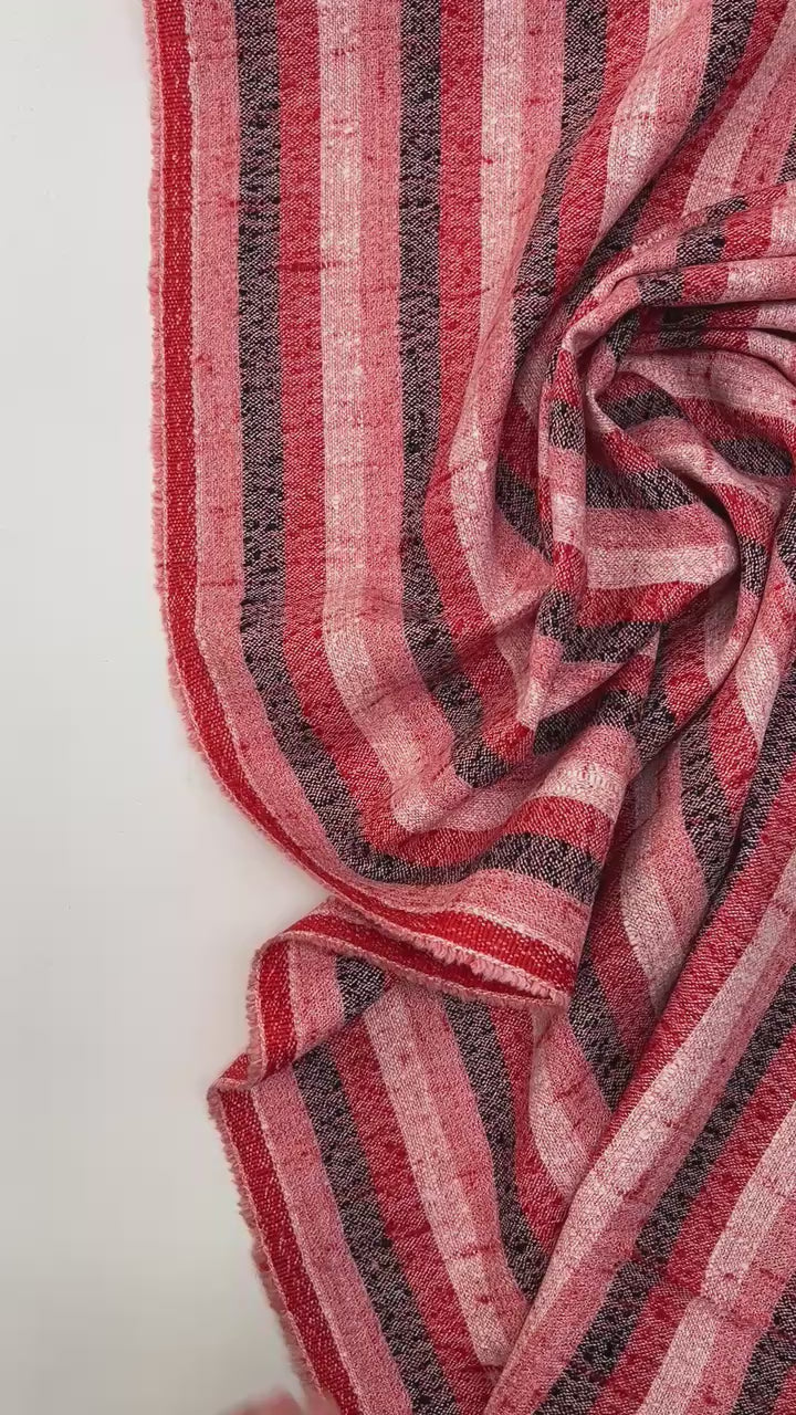 video 1a2f13dd-a327-41de-9e61-8fd92622bace