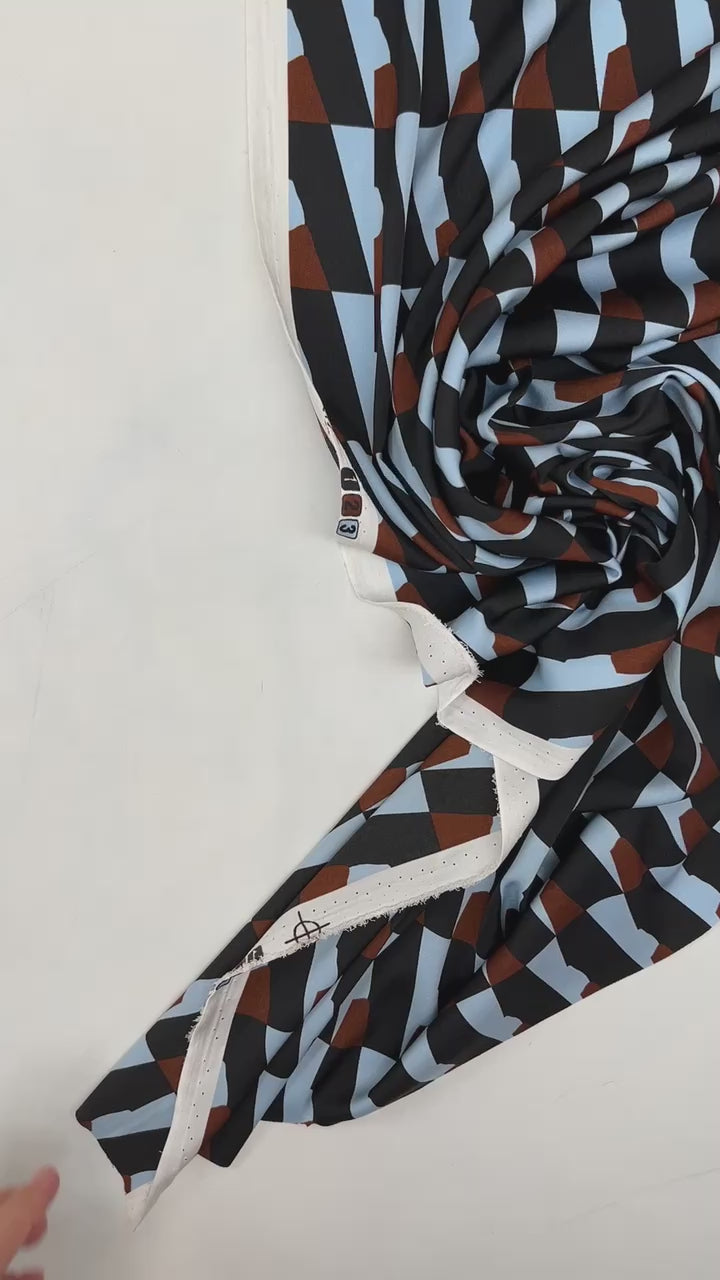 video a8f31e64-39d8-475d-b5b2-21b0cb54c03d