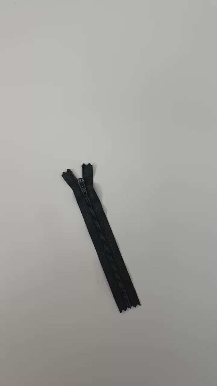 Charger la vidéo : video 848e21a3-2b04-46a4-b987-804c59b90e37