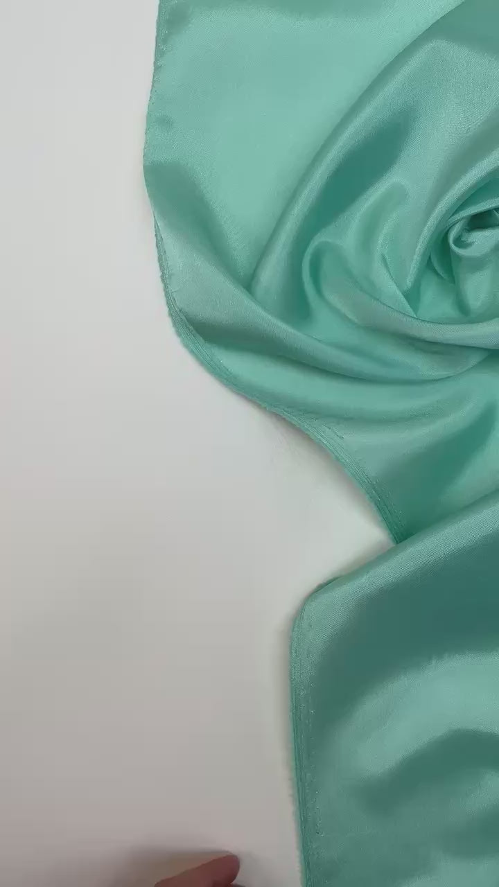 Load video: video 77b45800-bf29-42c6-8ed7-1f1dd5206185