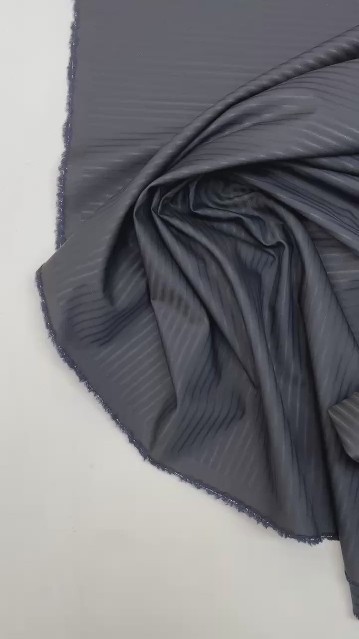 Charger la vidéo : video 5d3e0bf5-e3d0-40cb-868d-ca44e6553c94