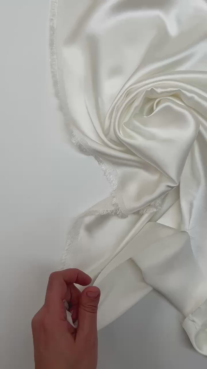 video 1b042947-7df9-41aa-a684-b0133909696c