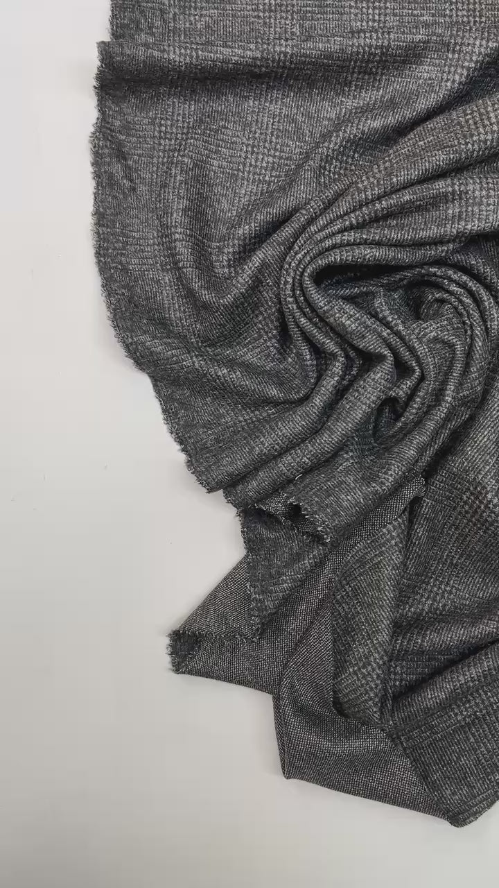 video 2108aa9c-eb53-4978-86d3-3dfd7248fbc4