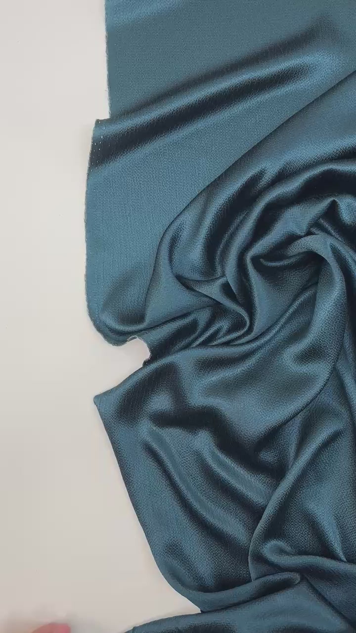 video 546ce7f2-1bc4-4aee-b7e2-10c3363a16e9